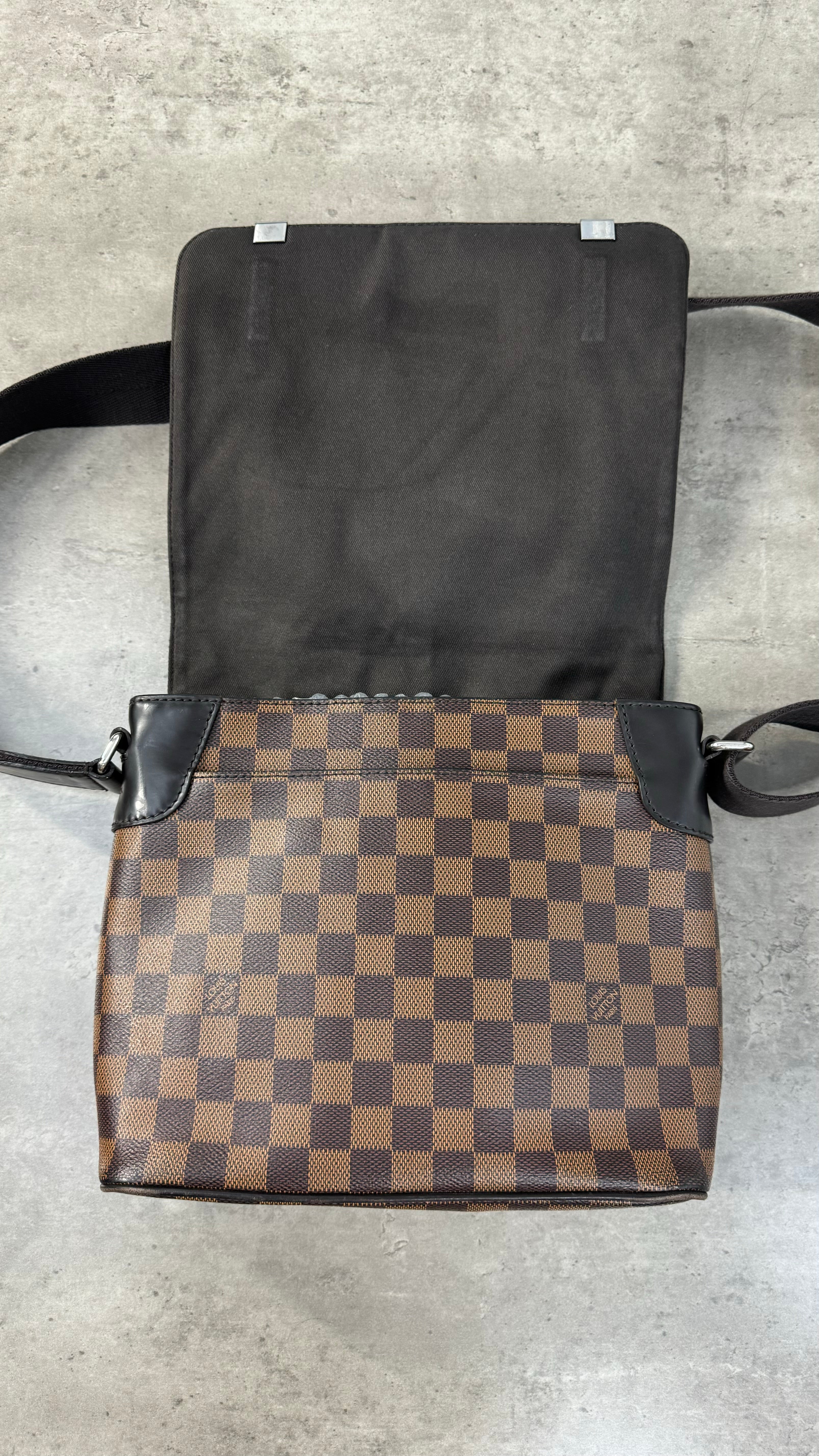 Louis Vuitton Brown Damier PM messenger bag￼