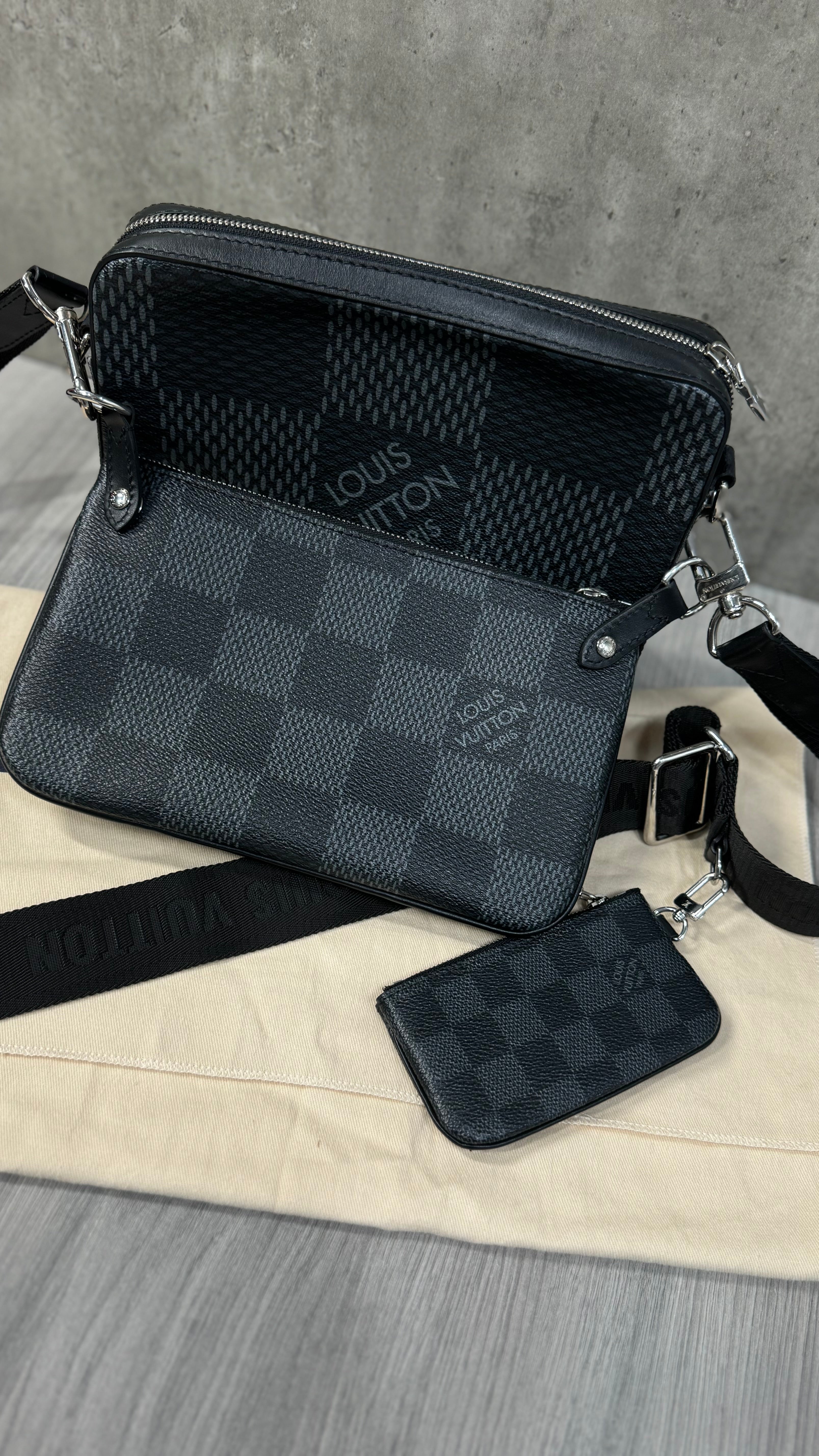Louis Vuitton Trio Messenger Bag Damier Graphite