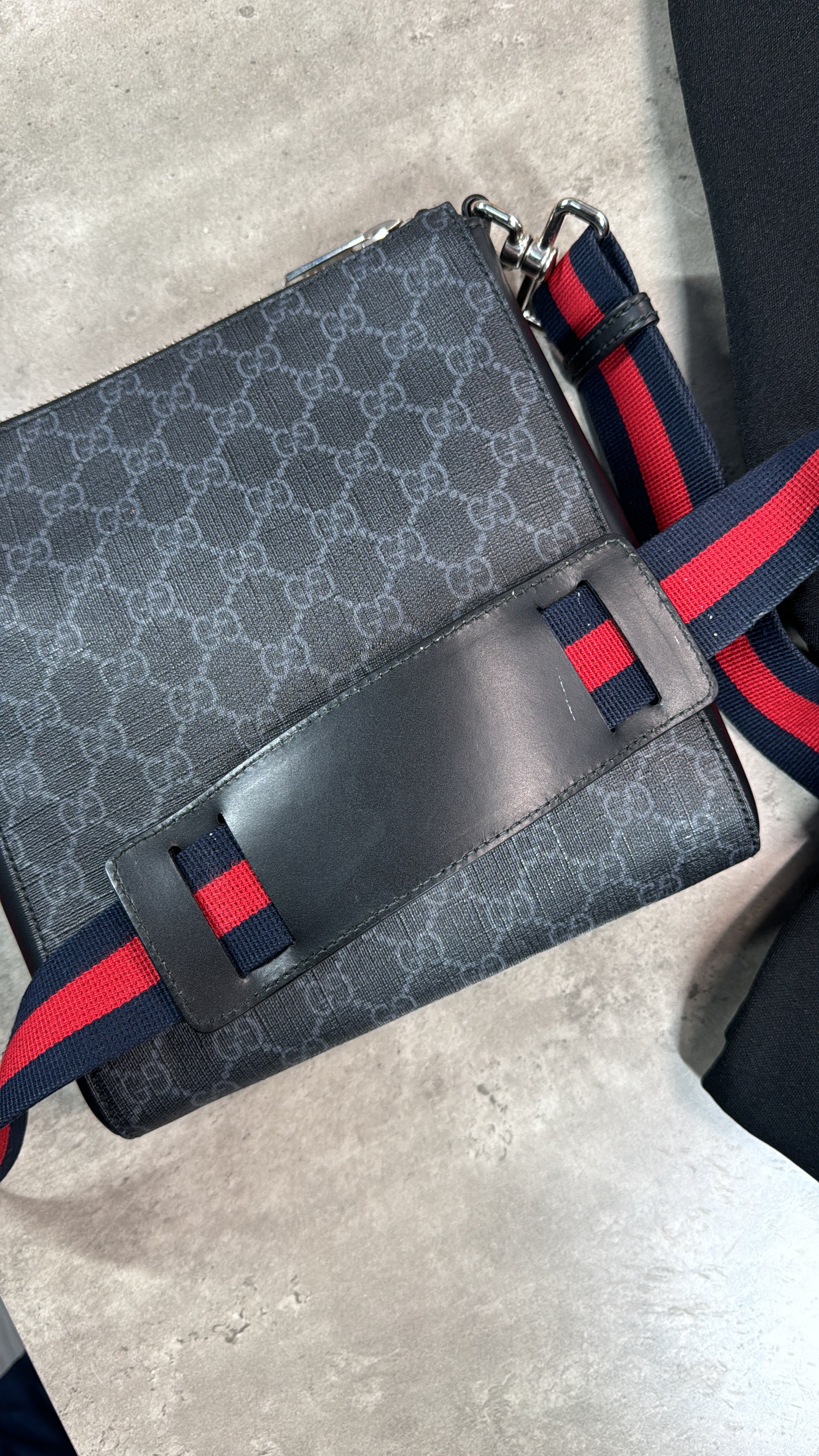 Gucci Supreme Messenger Bag
