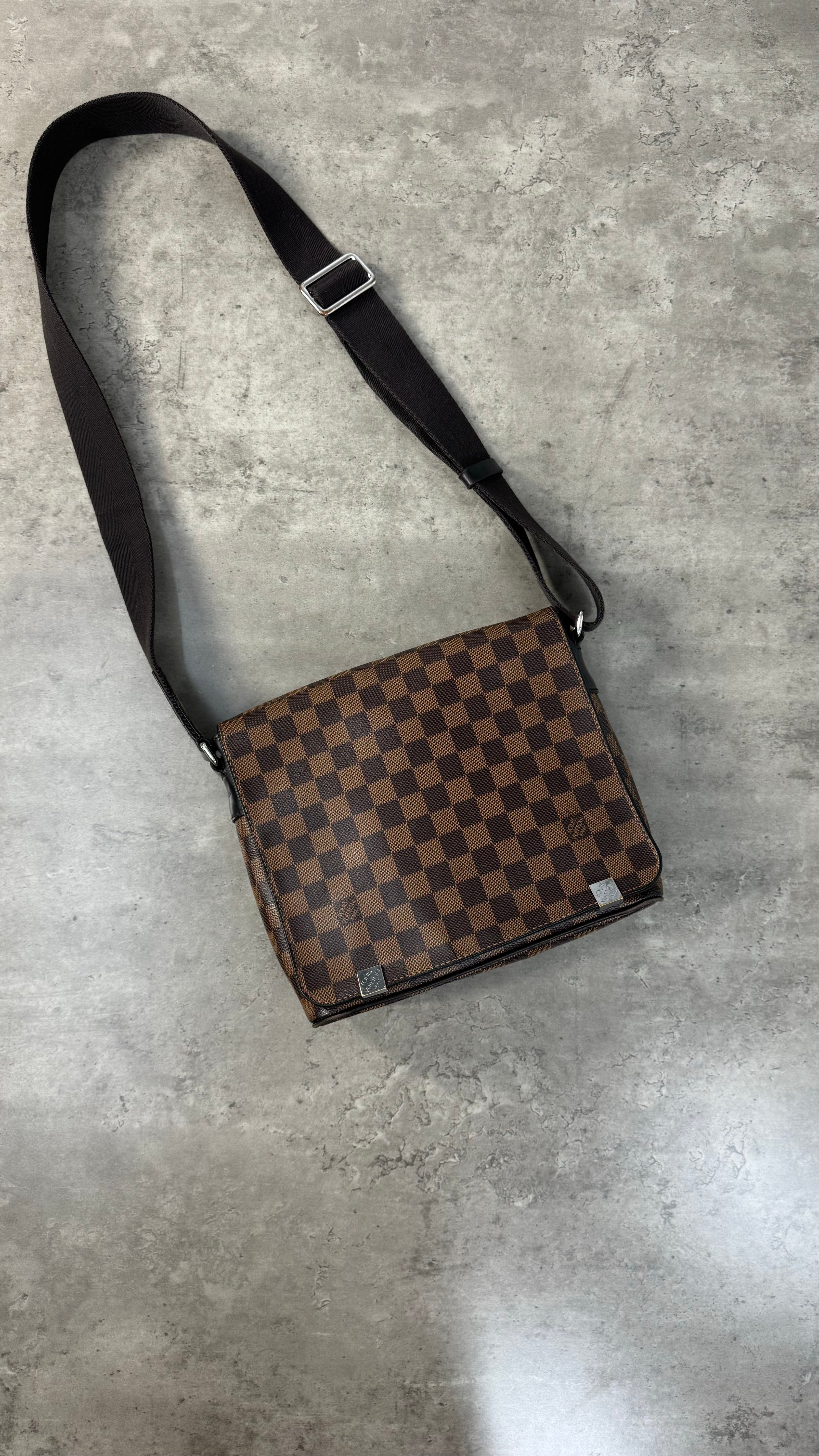 Louis Vuitton Brown Damier PM messenger bag￼