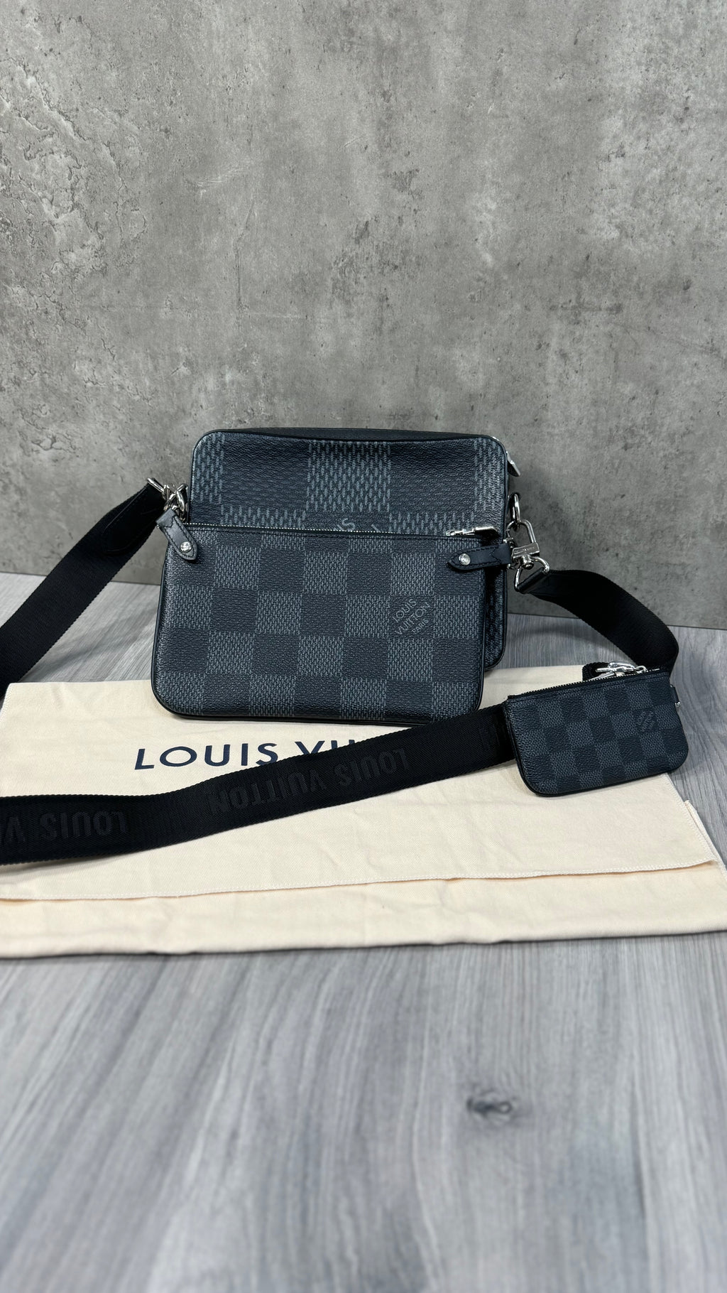 Louis Vuitton Trio Messenger Bag Damier Graphite