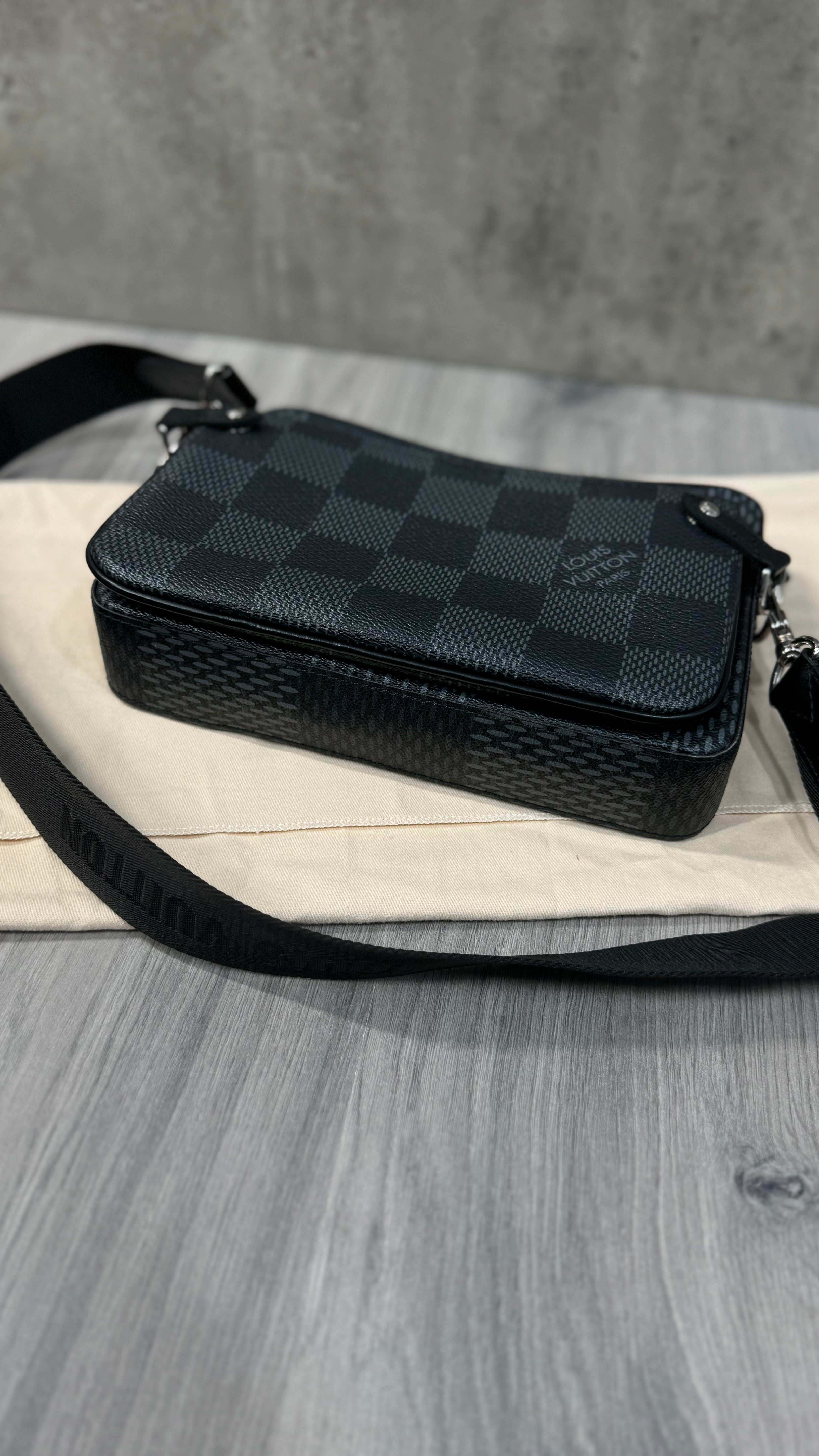 Louis Vuitton Trio Messenger Bag Damier Graphite