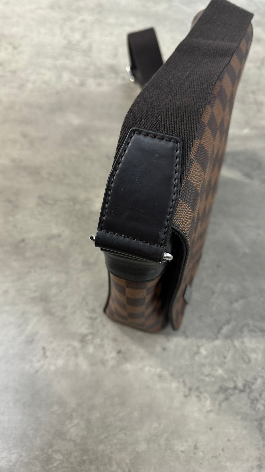 Louis Vuitton Brown Damier PM messenger bag￼