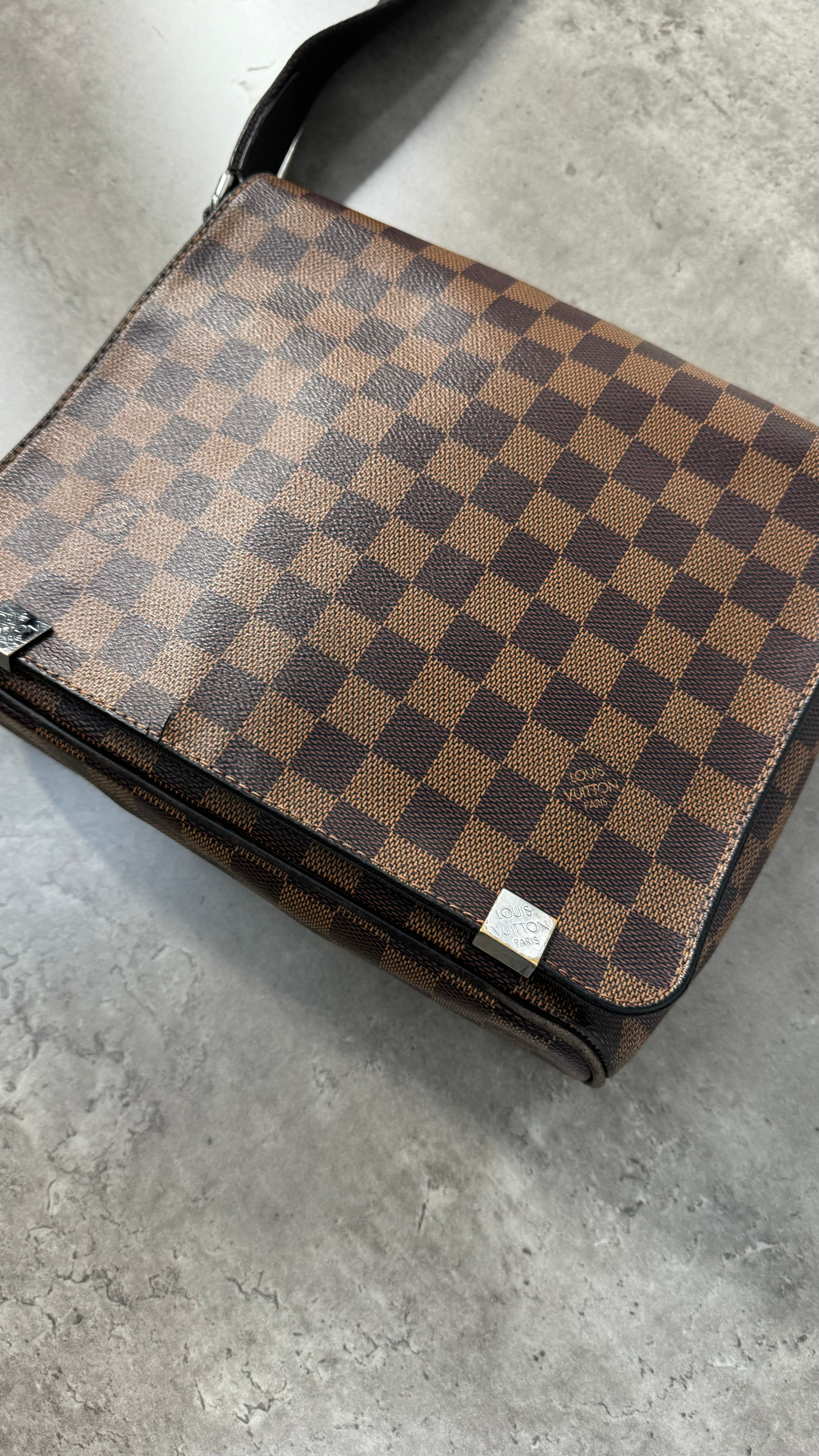 Louis Vuitton Brown Damier PM messenger bag￼