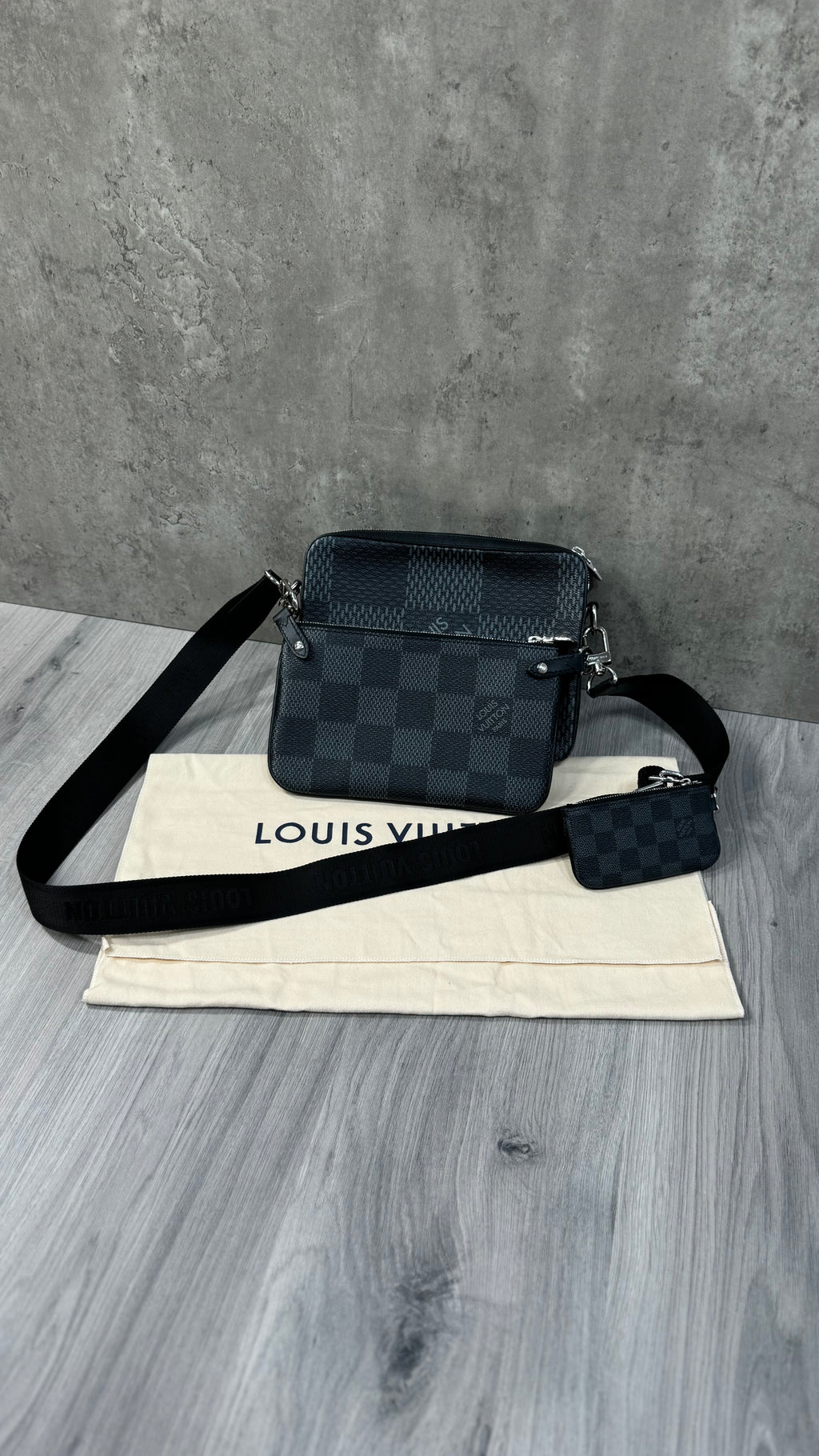 Louis Vuitton Trio Messenger Bag Damier Graphite