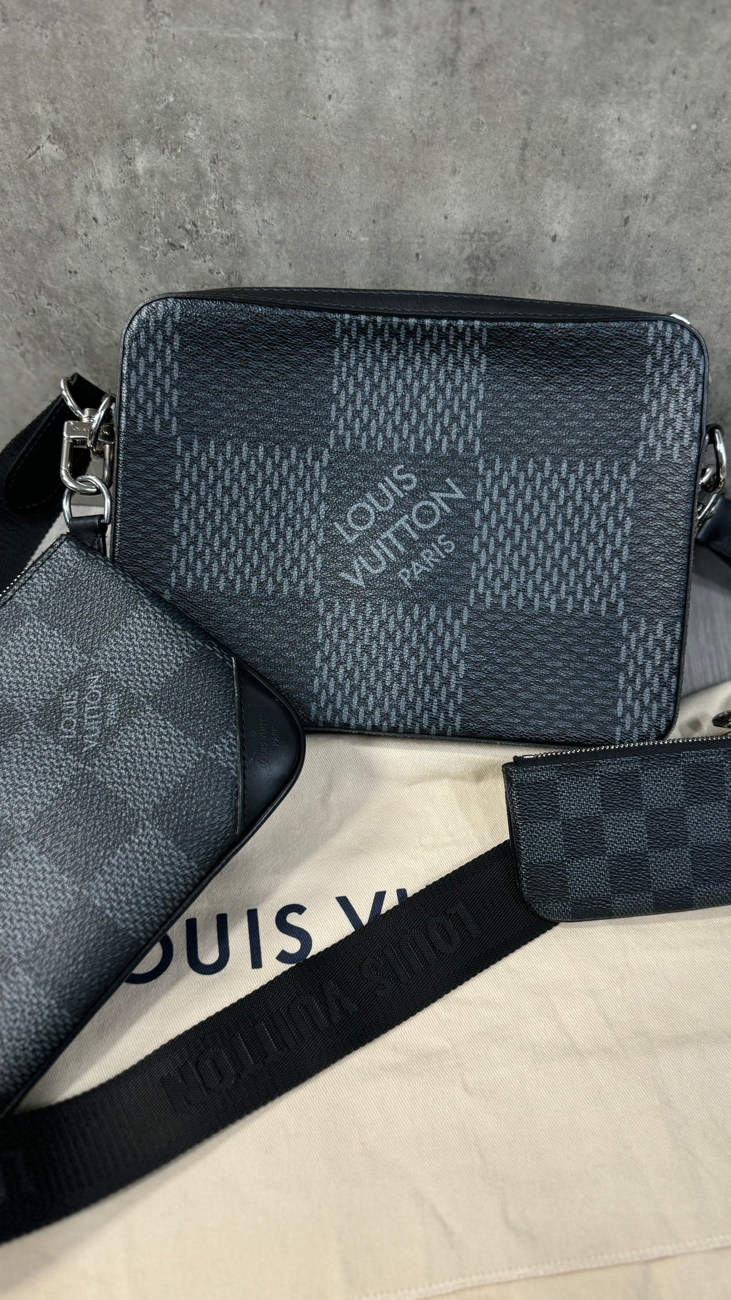 Louis Vuitton Trio Messenger Bag Damier Graphite