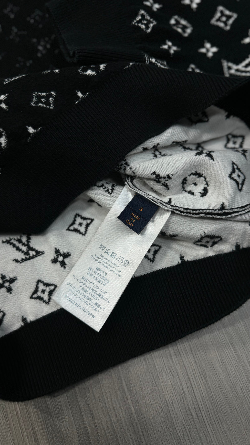 Louis Vuitton Black Gradient Sweatshirt