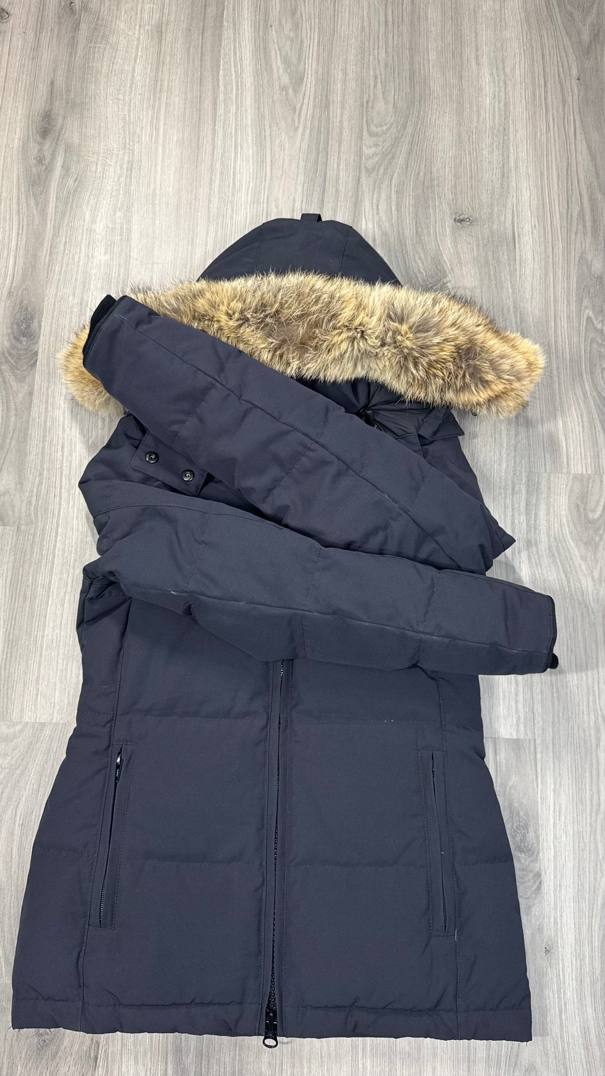 Canada Goose Women’s Marine Navy Chelsea Parka