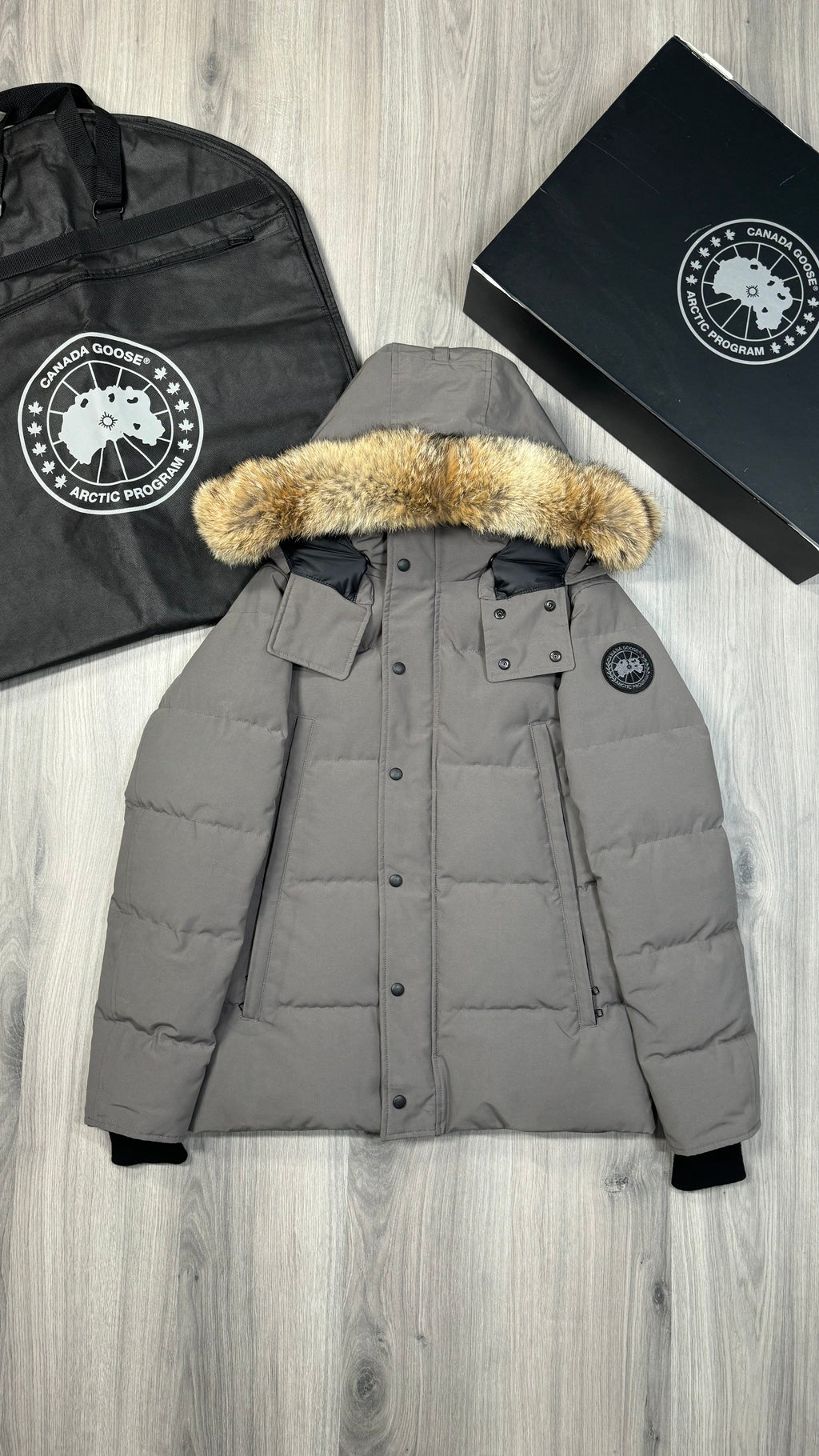 Canada Goose Coastal Grey Black Badge Wyndham Parka