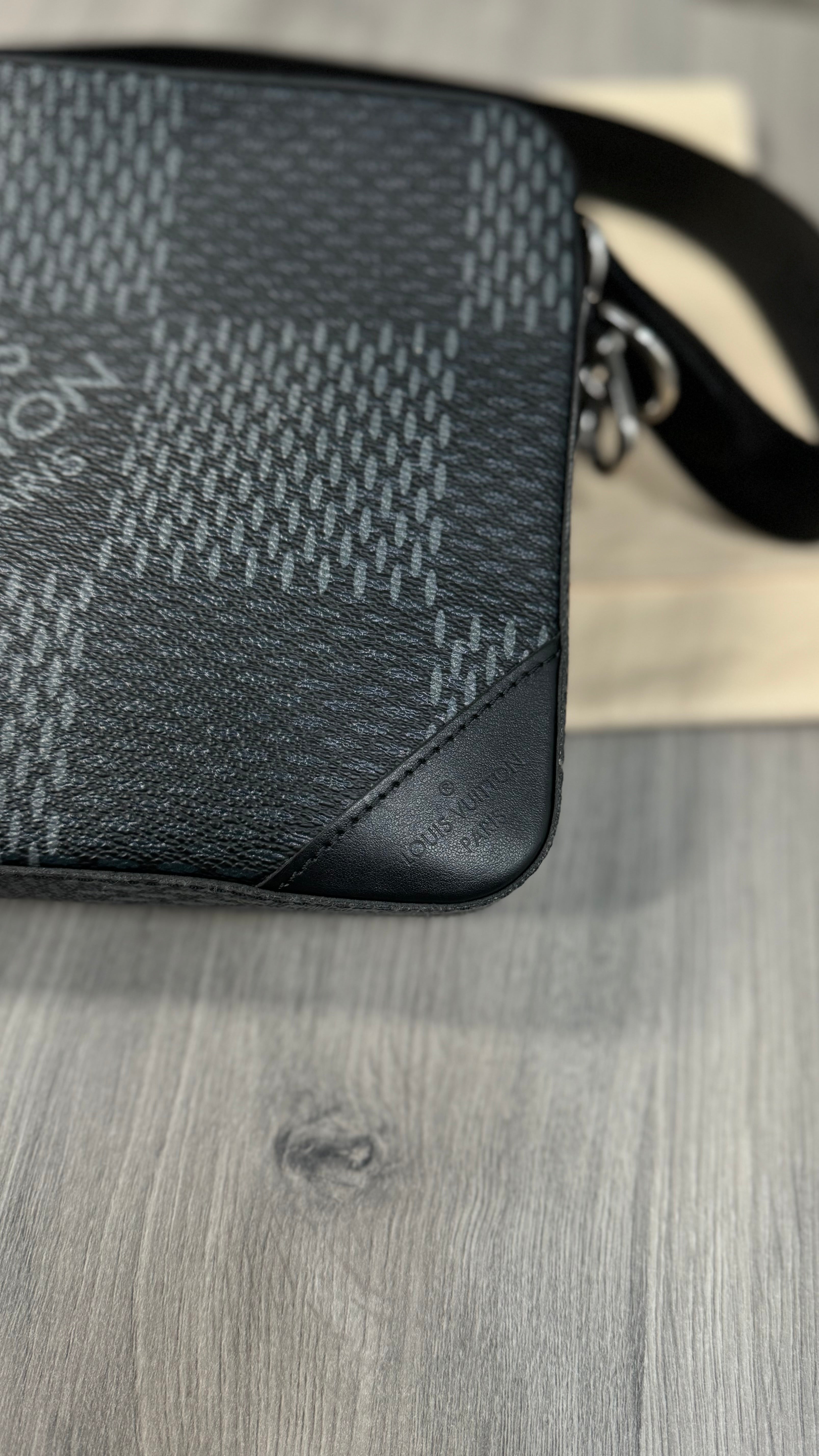 Louis Vuitton Trio Messenger Bag Damier Graphite