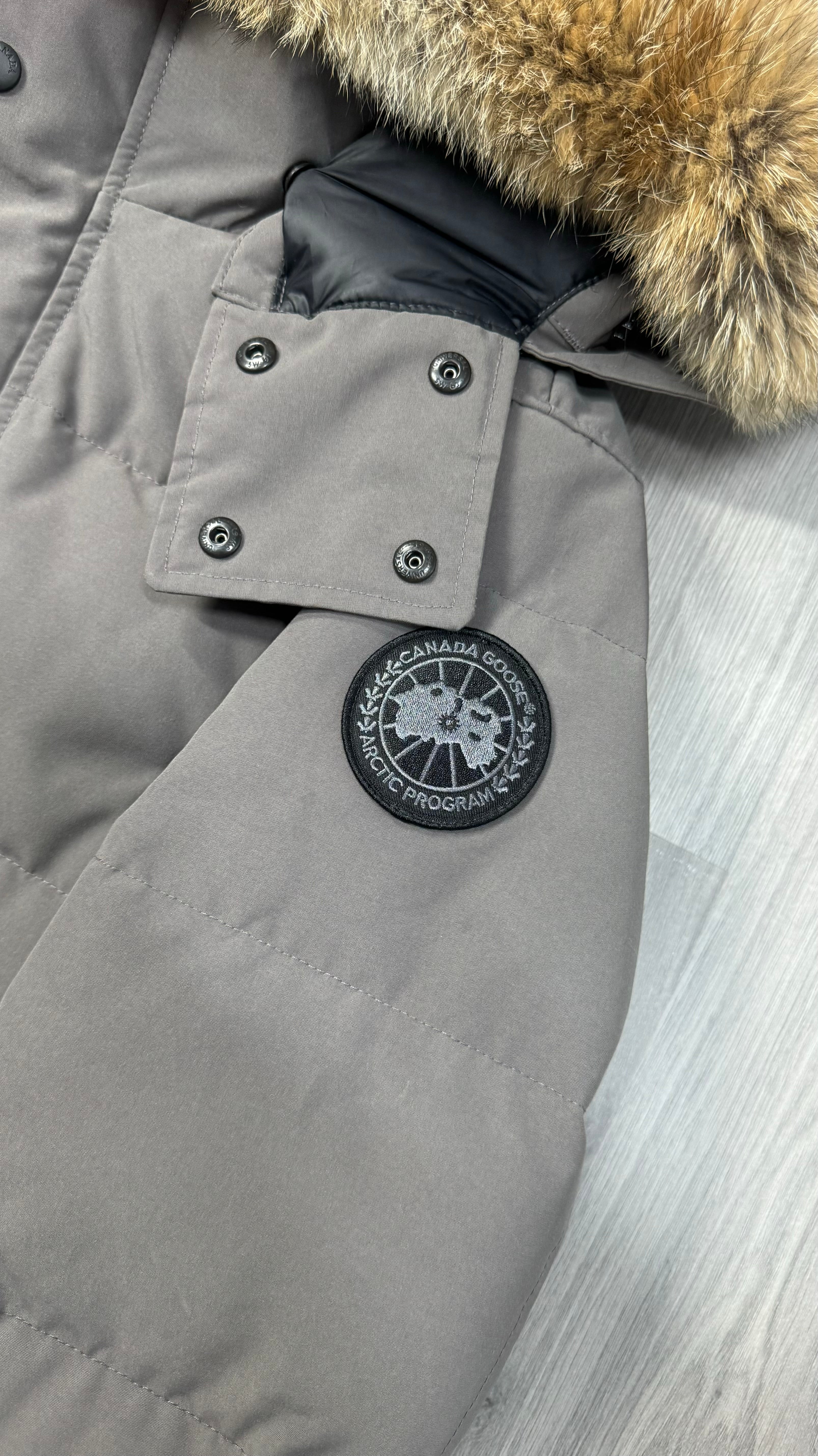 Canada Goose Coastal Grey Black Badge Wyndham Parka