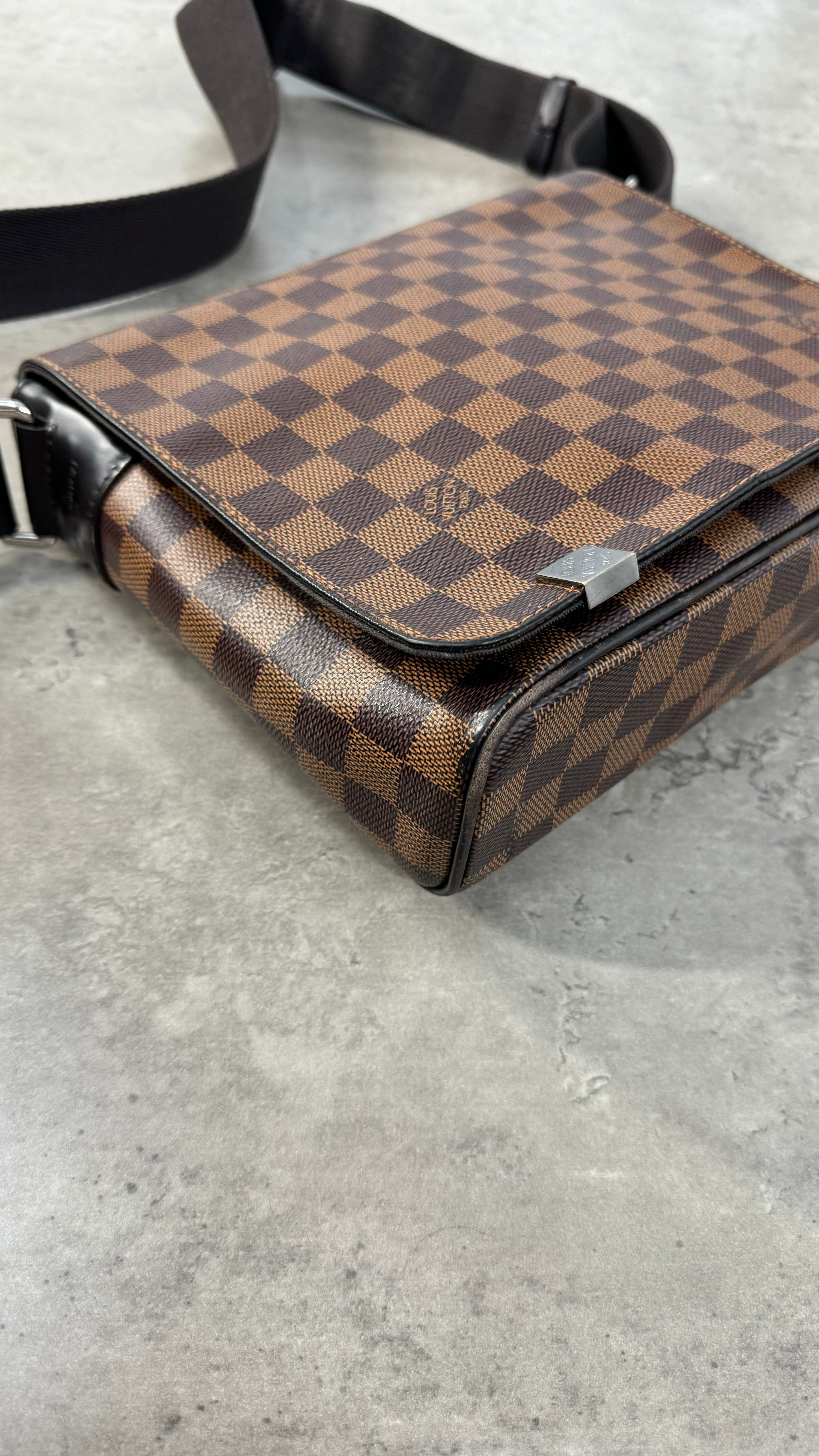 Louis Vuitton Brown Damier PM messenger bag￼