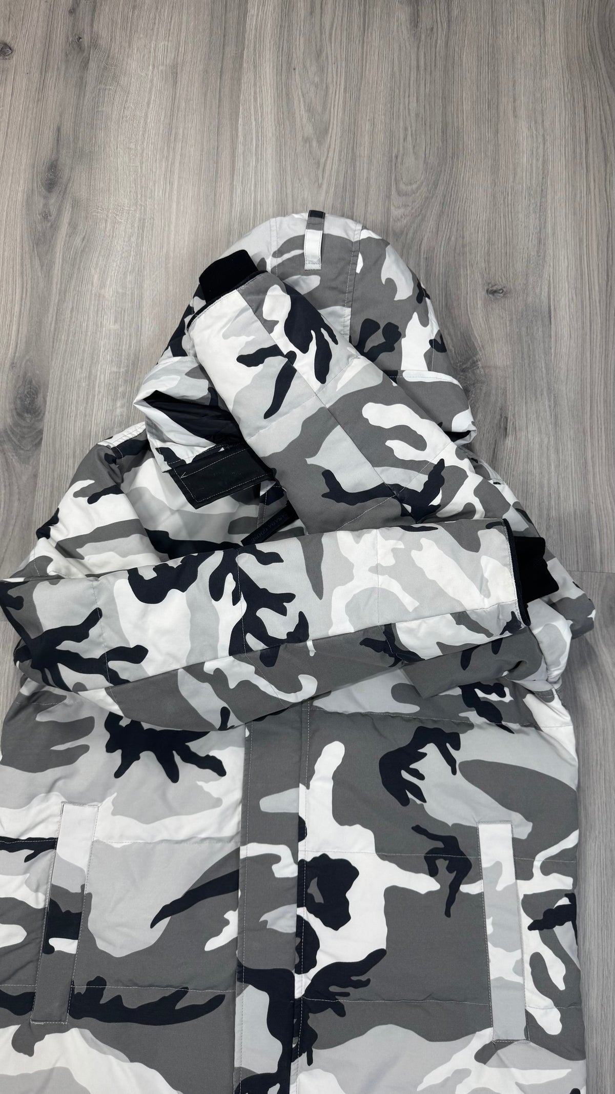 Canada Goose Black Badge Snow Camo MacMillan