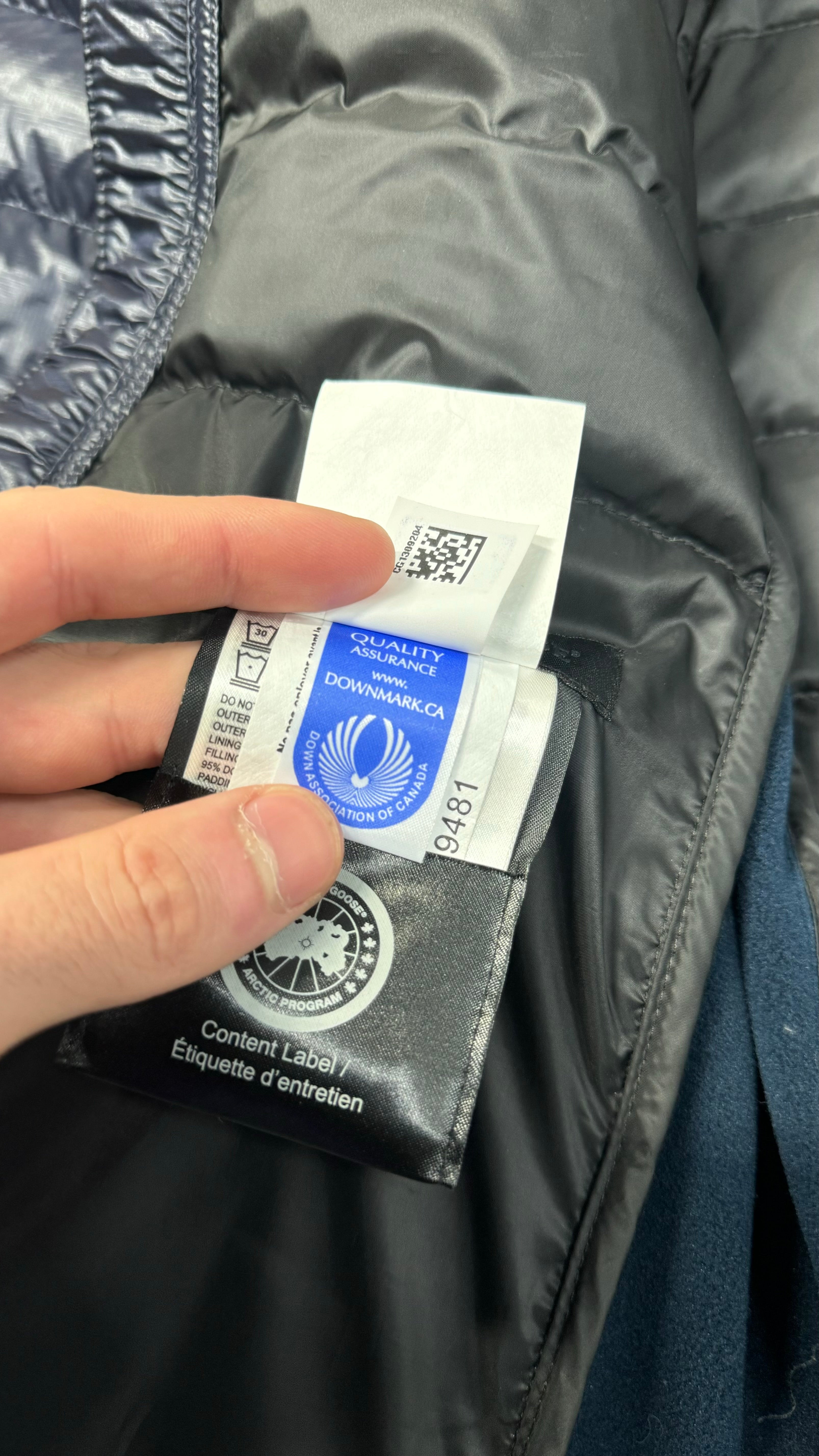 Canada Goose Black Badge Admiral Navy Hybridge Lite Jacket