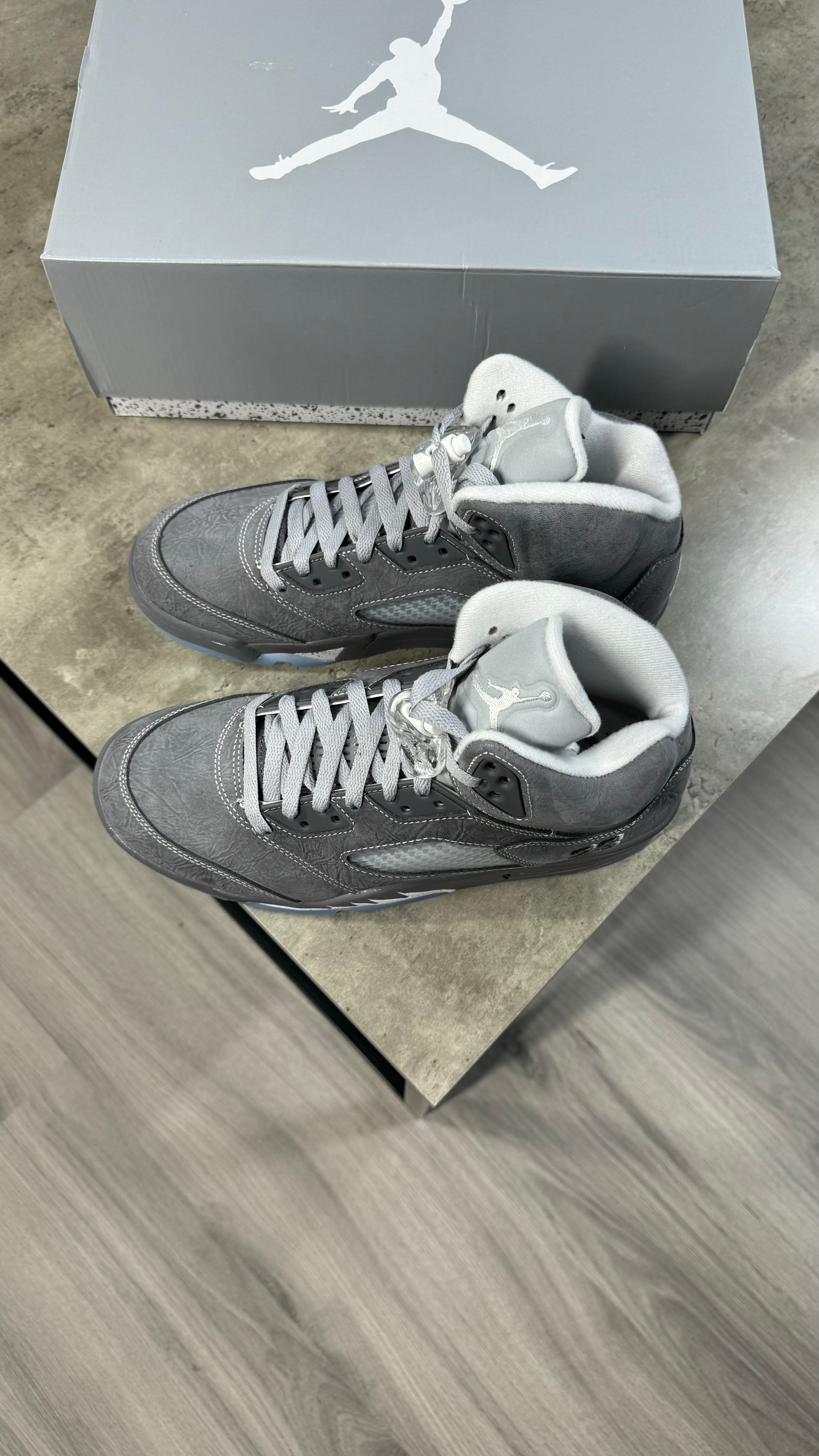 Jordan 5 wolf Grey 2026