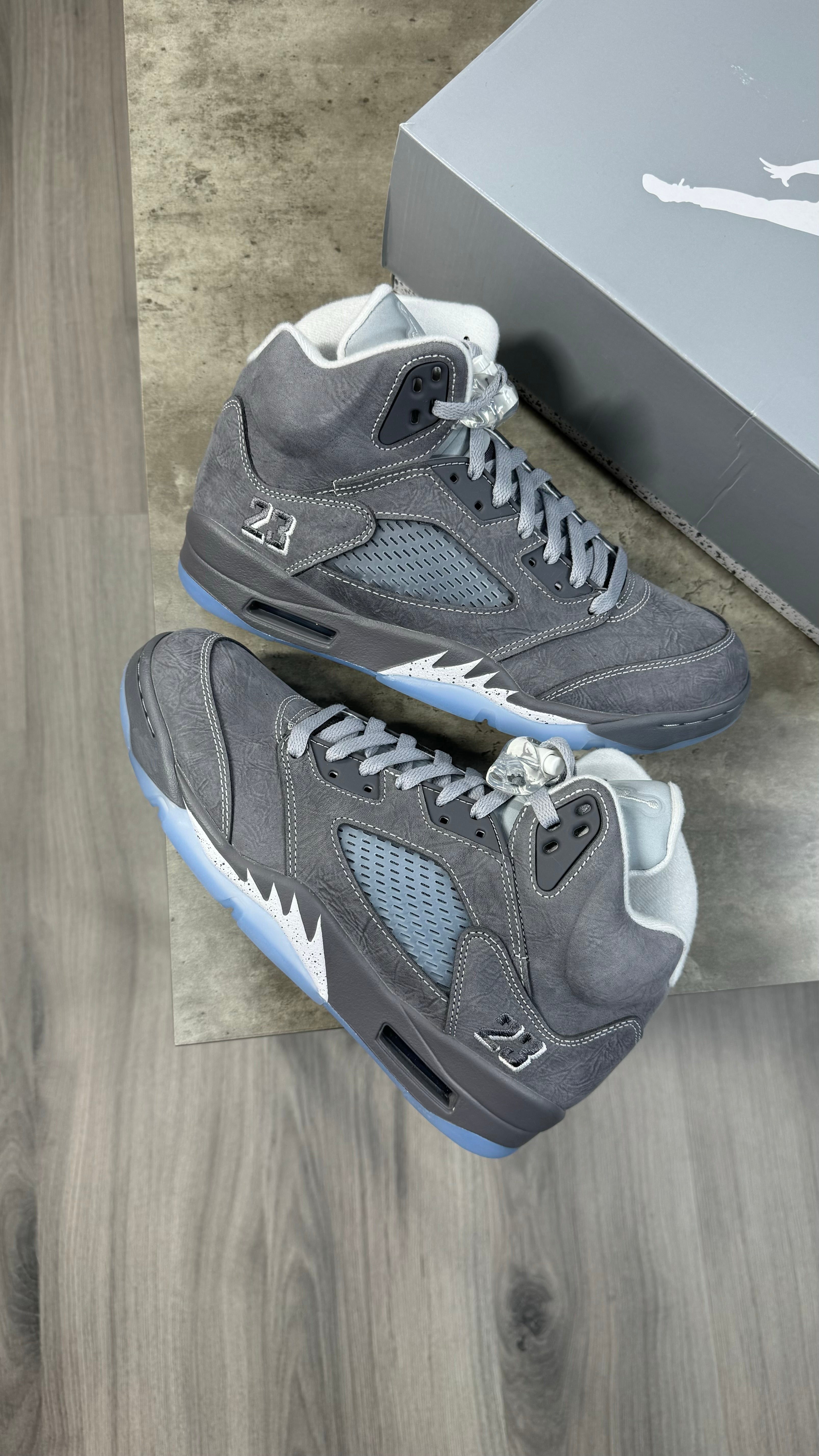 Jordan 5 wolf Grey 2026