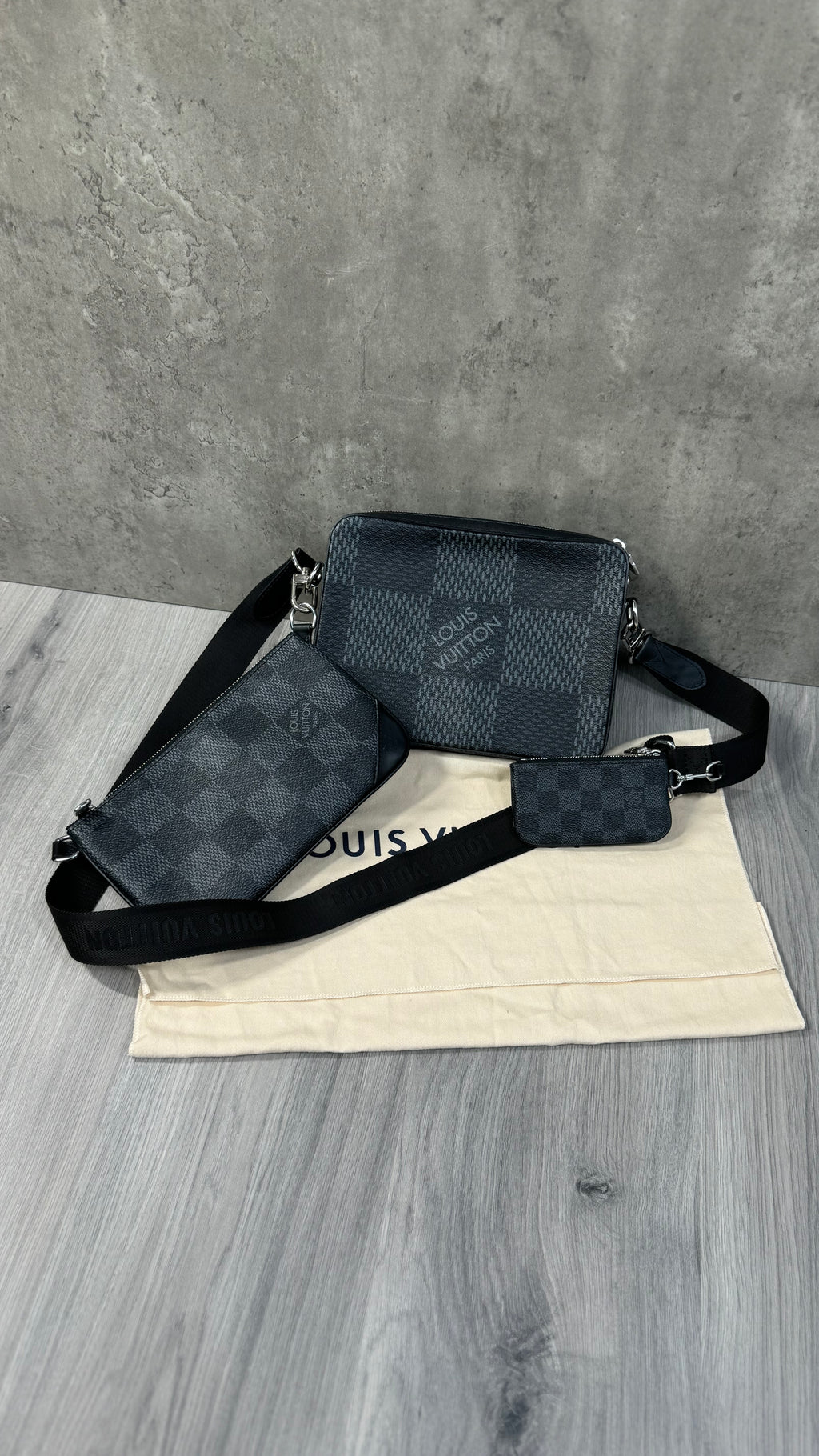 Louis Vuitton Trio Messenger Bag Damier Graphite