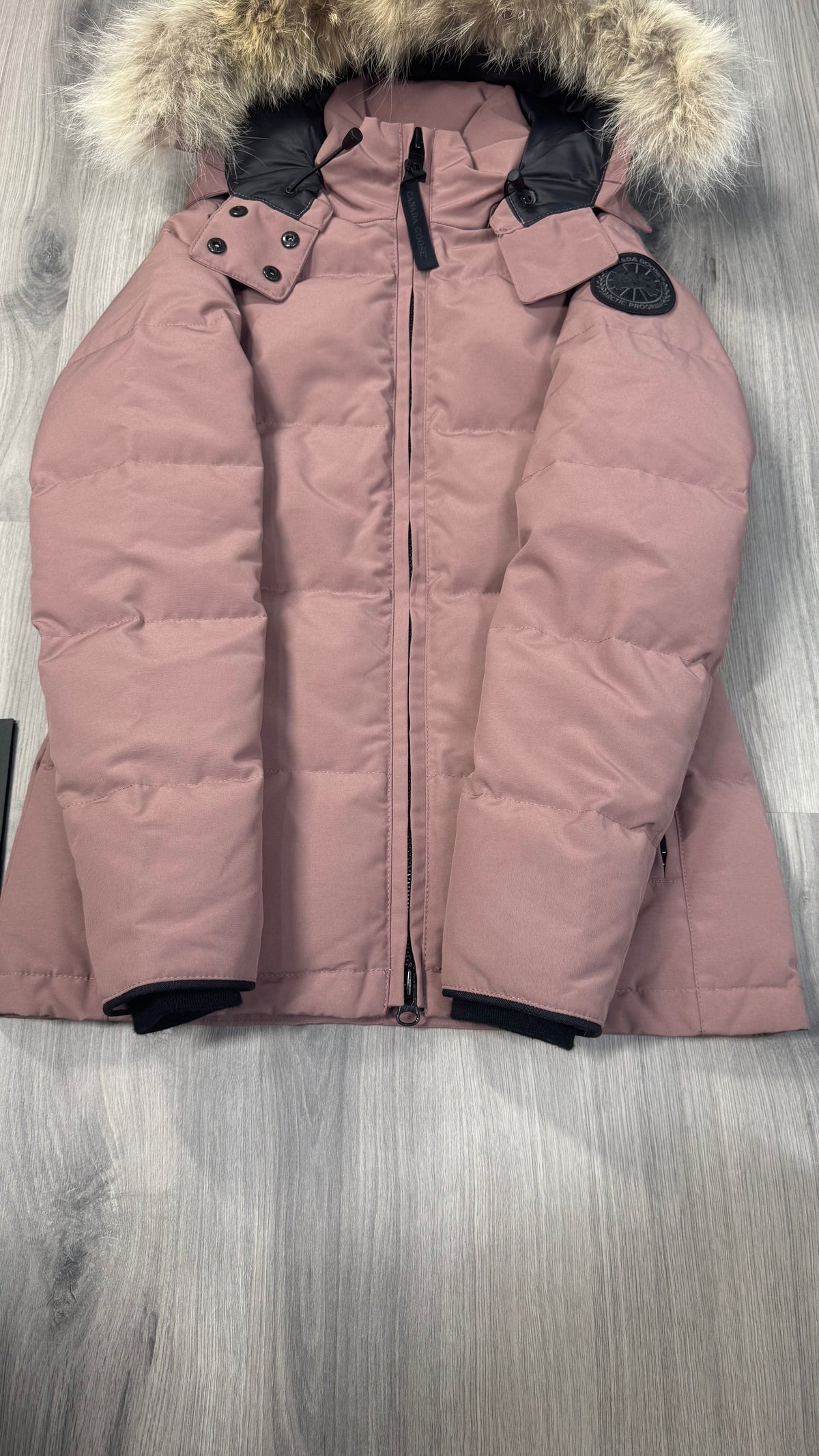 Canada Goose Women’s Twilight Mauve Black Badge Chelsea Parka