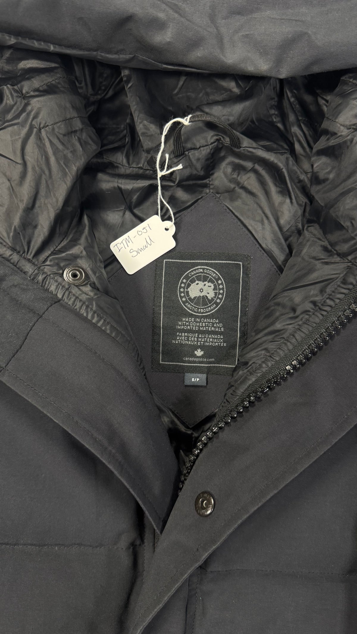 Canada Goose Marine Navy Black Badge MacMillan