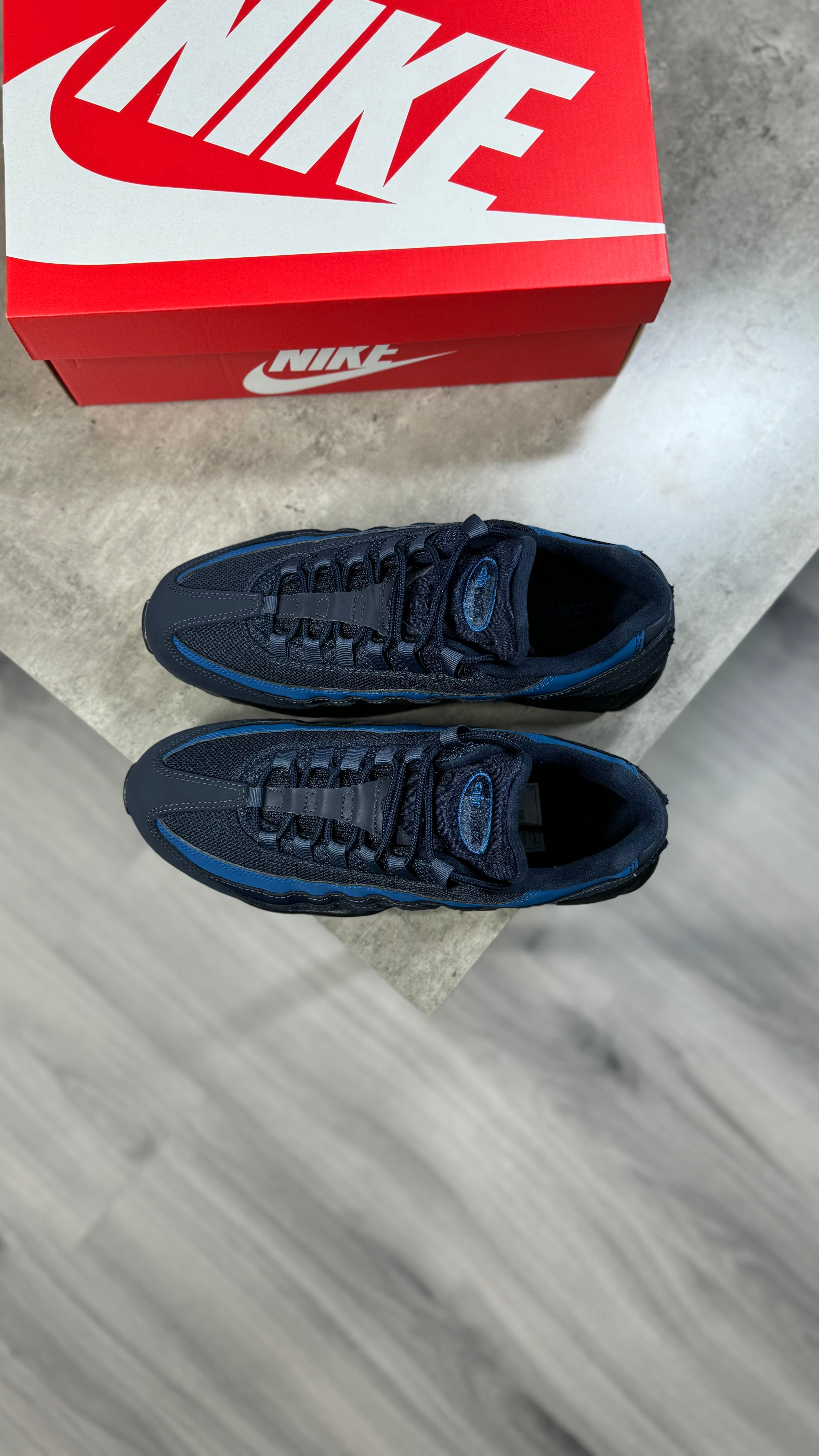 Nike Air Max 95s Black & Obsidian-Thunder Blue