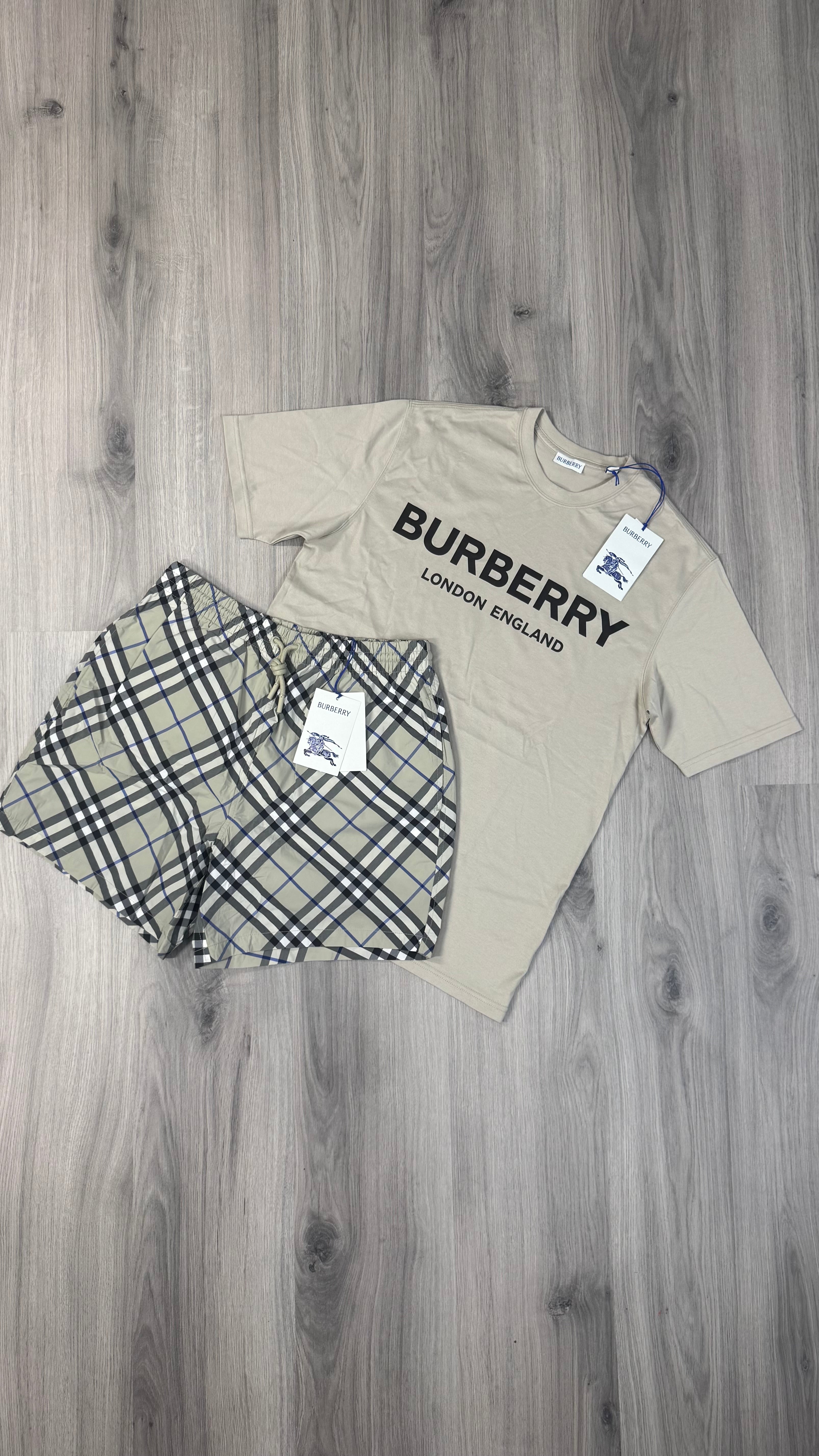 Burberry Light Grey / Beige Set