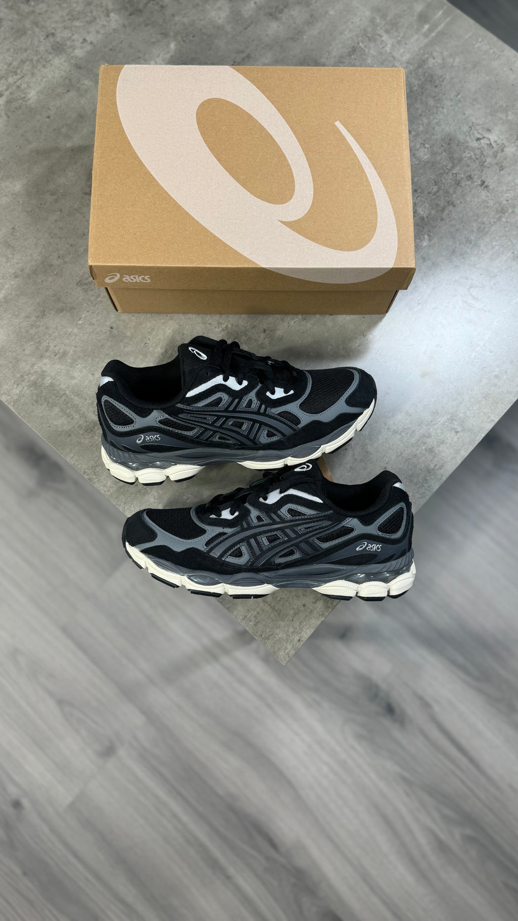 Asics Gel NYC Black & White