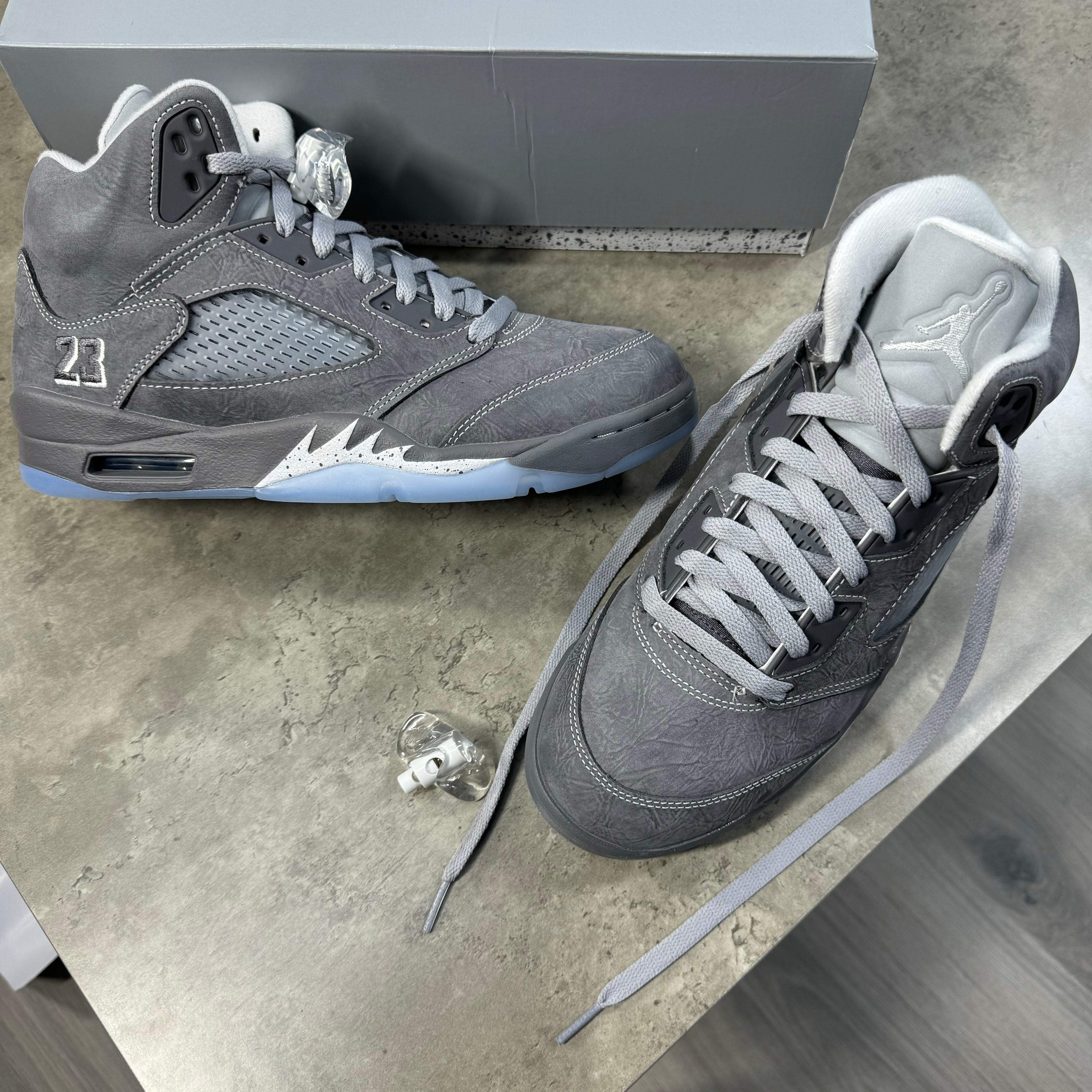 Jordan 5 wolf Grey 2026