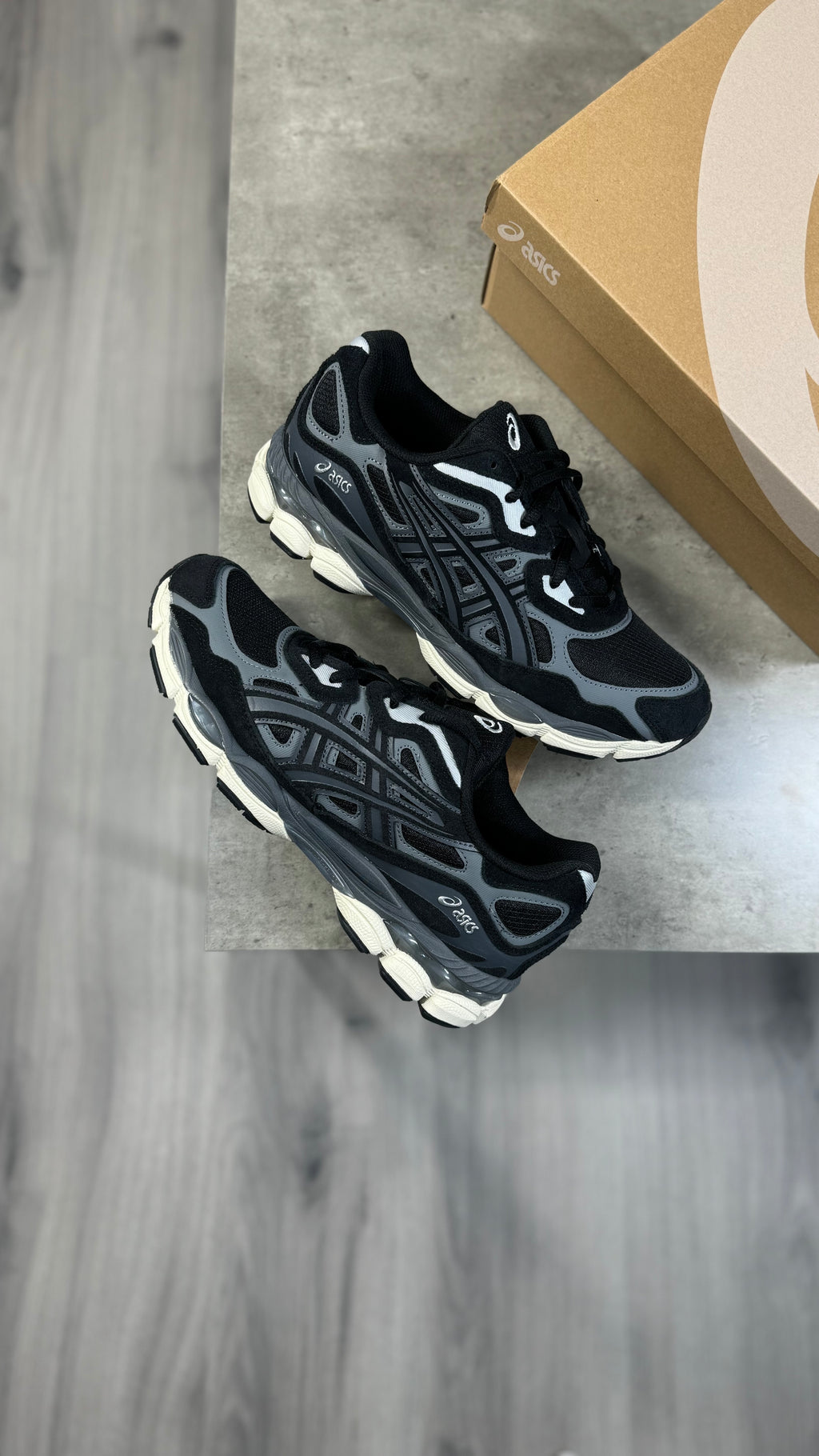 Asics Gel NYC Black & White