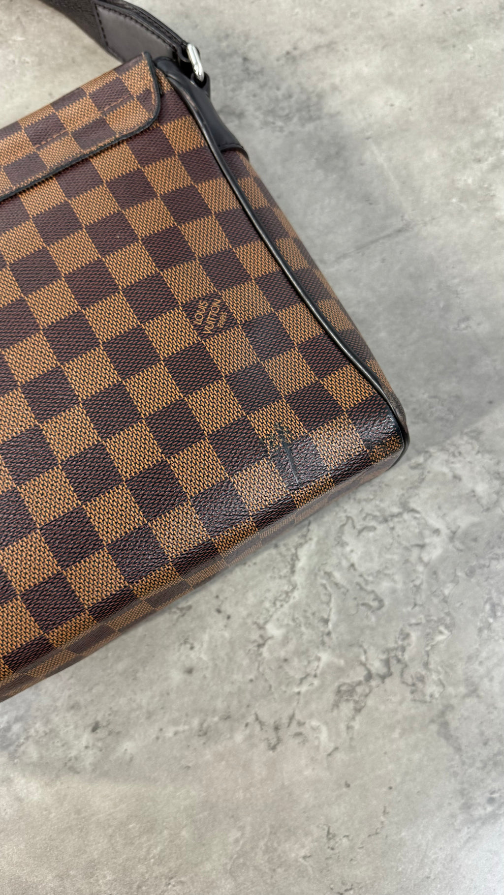 Louis Vuitton Brown Damier PM messenger bag￼