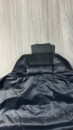 Moncler Black Badge Lautaret down gilet